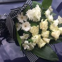 Buchet funerar alb
